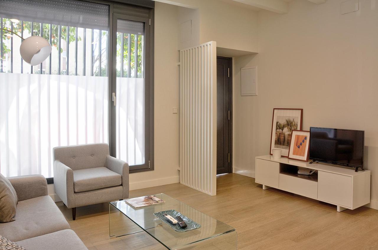 Apartamento De Dos Dormitorios En Triana Sevilla Exterior foto