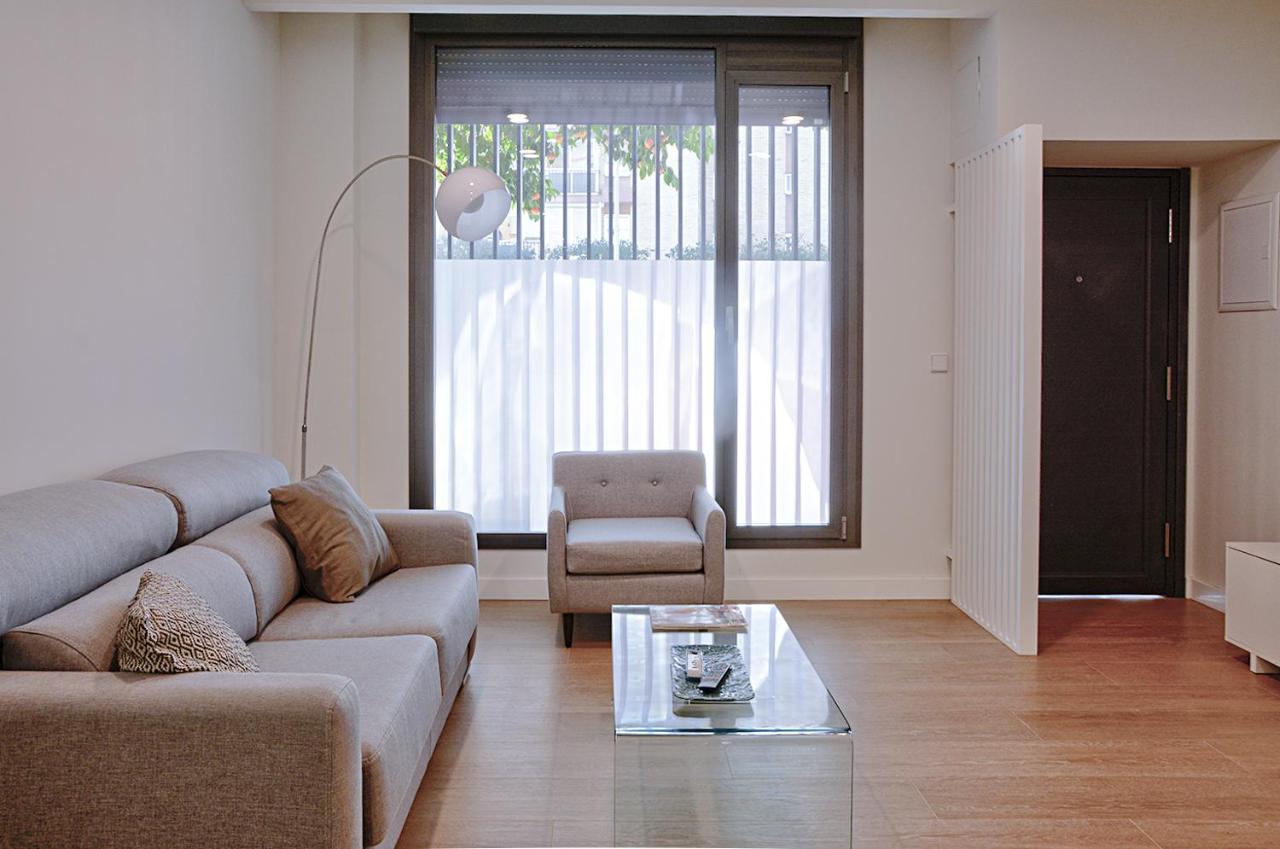 Apartamento De Dos Dormitorios En Triana Sevilla Exterior foto